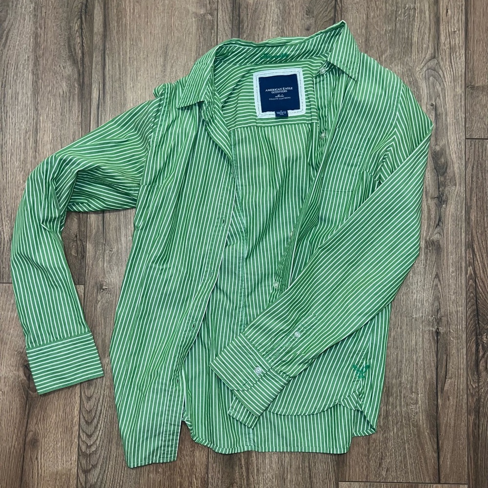 American Eagle womens button up size 8